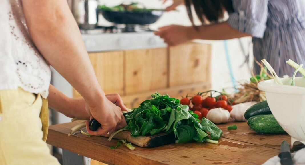 We Tried a Meal Delivery Service That Caters to Keto and Plant-Based Diets—Here’s What Happened