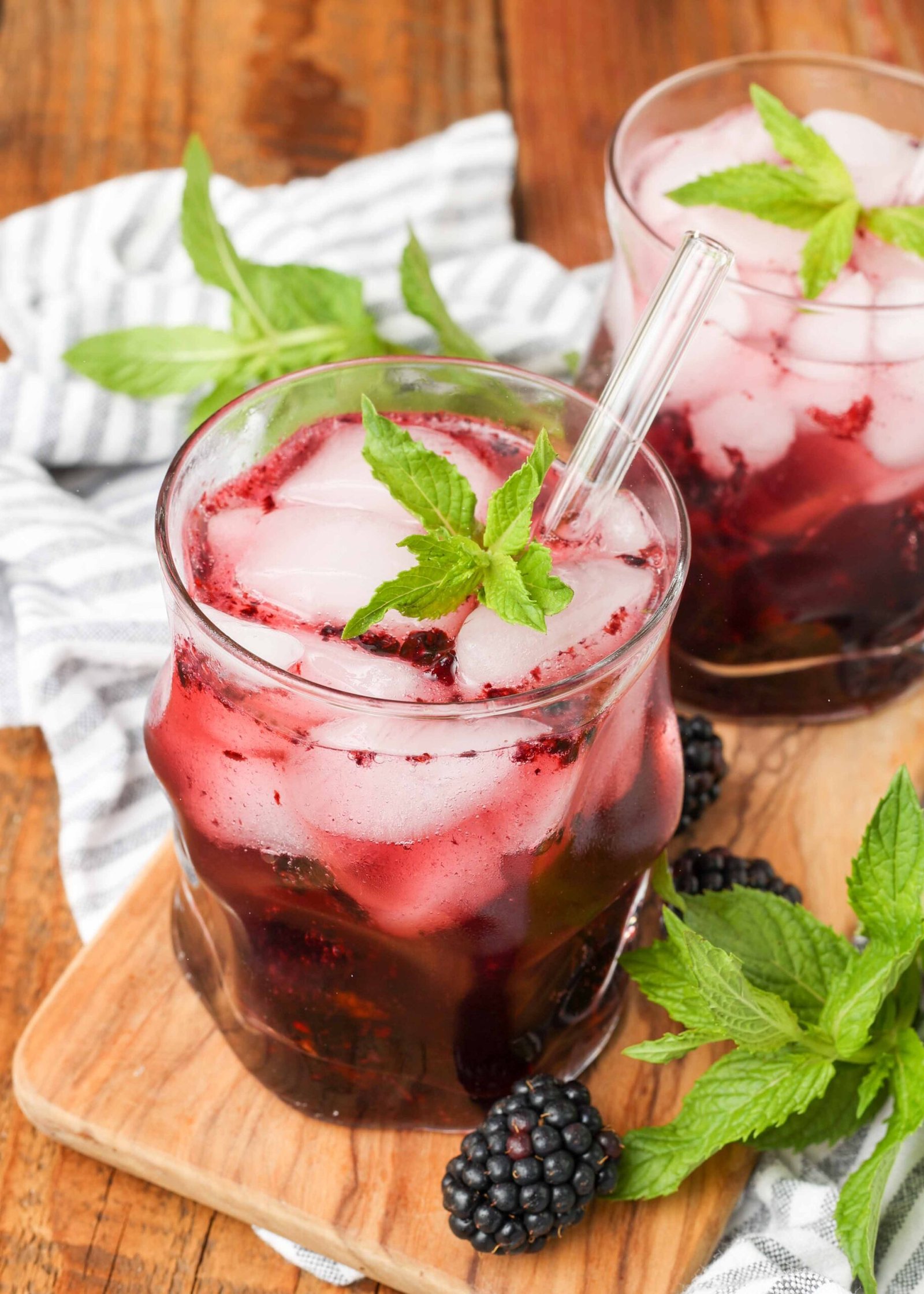 Blackberry Bourbon Smash - Barefeet in the Kitchen