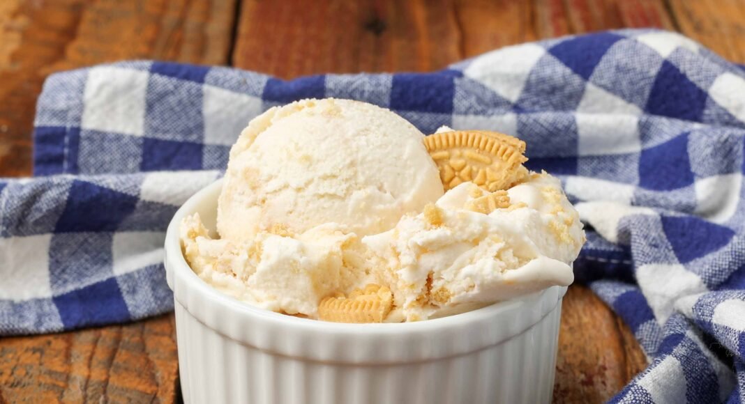 Golden Oreo Ice Cream - Barefeet in the Kitchen