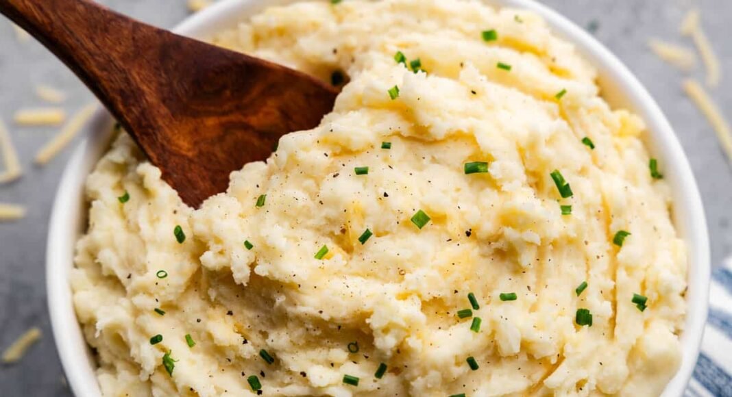 Smoked Gouda Mashed Potatoes - The Stay At Home Chef