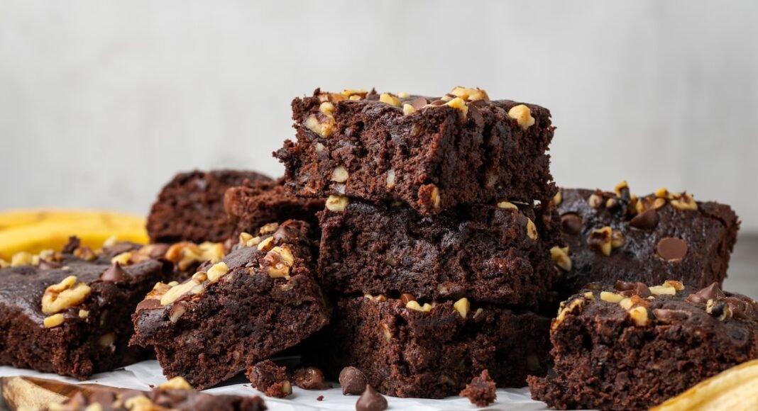 Banana Bread Brownies | Cookies and Cups