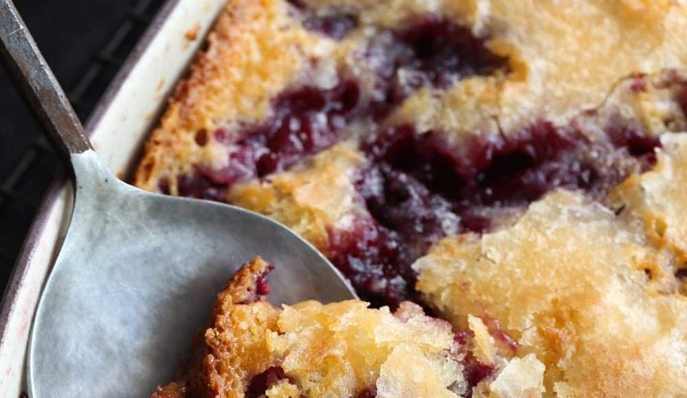 Easy Blackberry Cobbler Recipe | Cookies and Cups