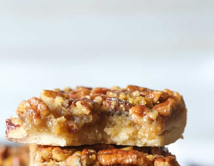 Easy Pecan Pie Bars Recipe