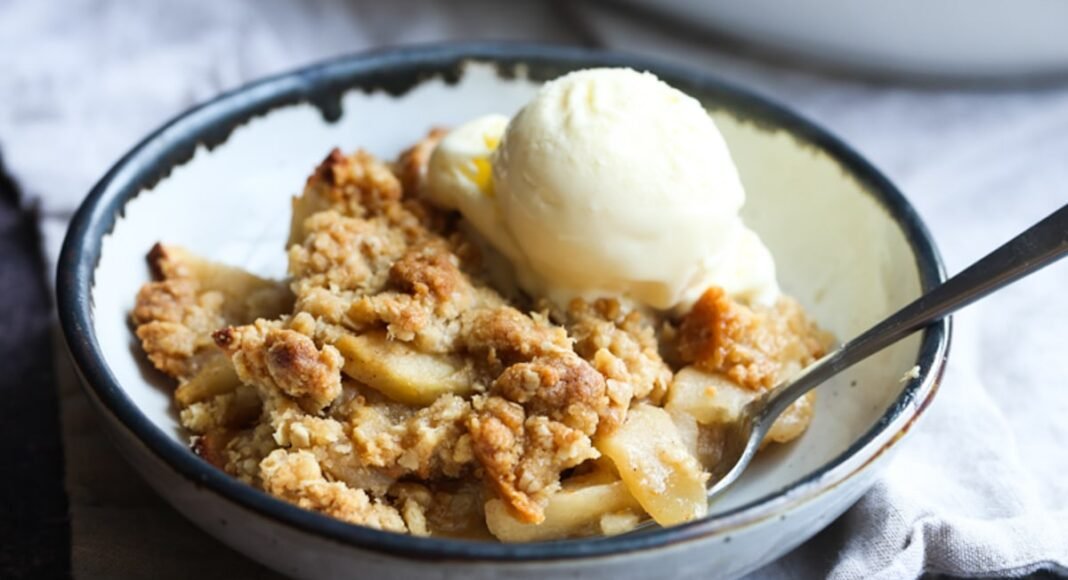 Easy Apple Crisp Recipe with Oats