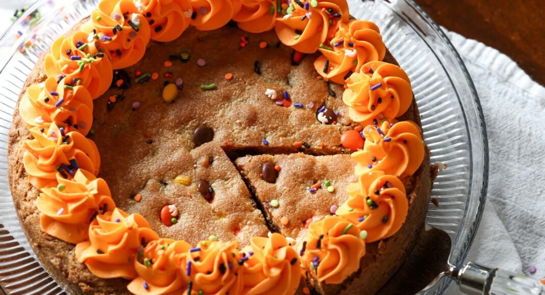 Halloween Cookie Cake - Cookies and Cups