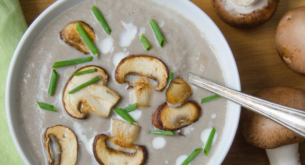 Creamy Mushroom Bisque [Vegan] – One Green Planet