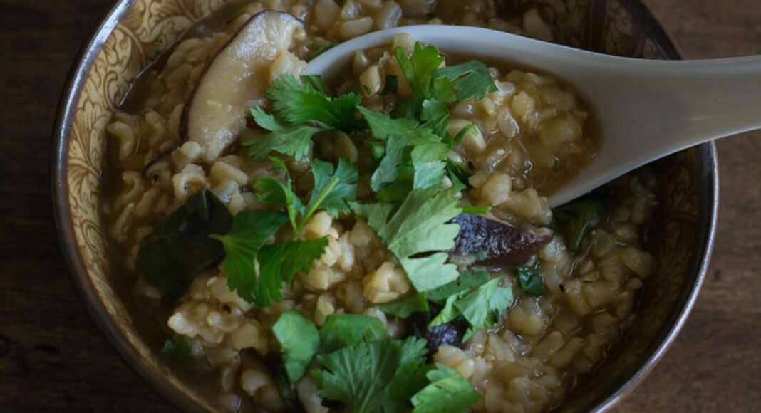 Comforting Shiitake and Kale Congee [Vegan, Gluten-Free]