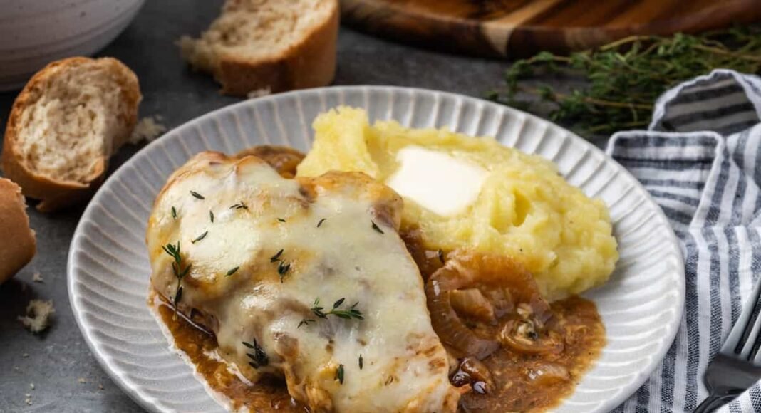 French Onion Chicken | Cookies & Cups