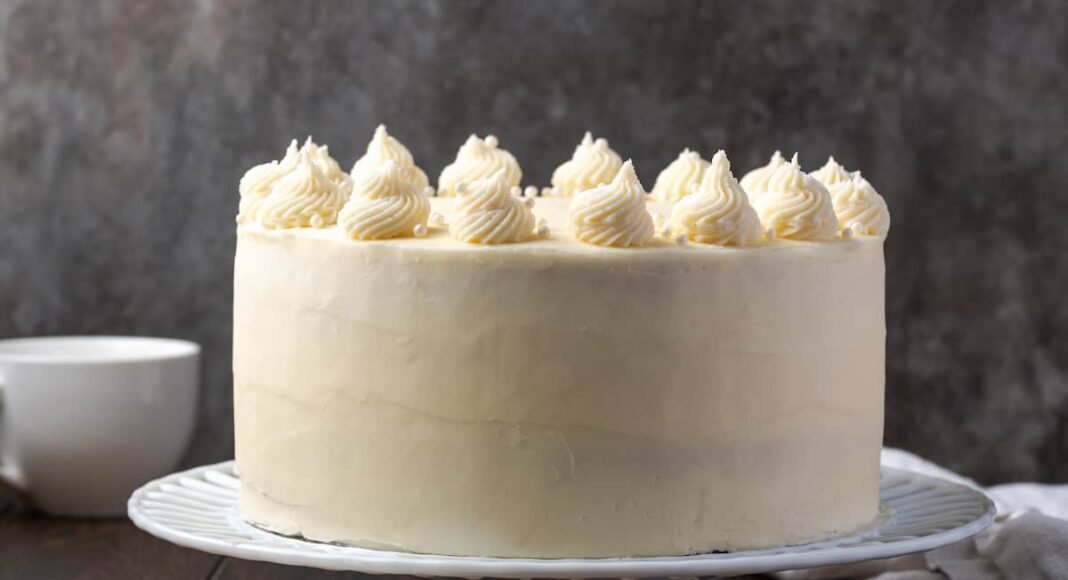 Perfect Vanilla Cake | Cookies & Cups