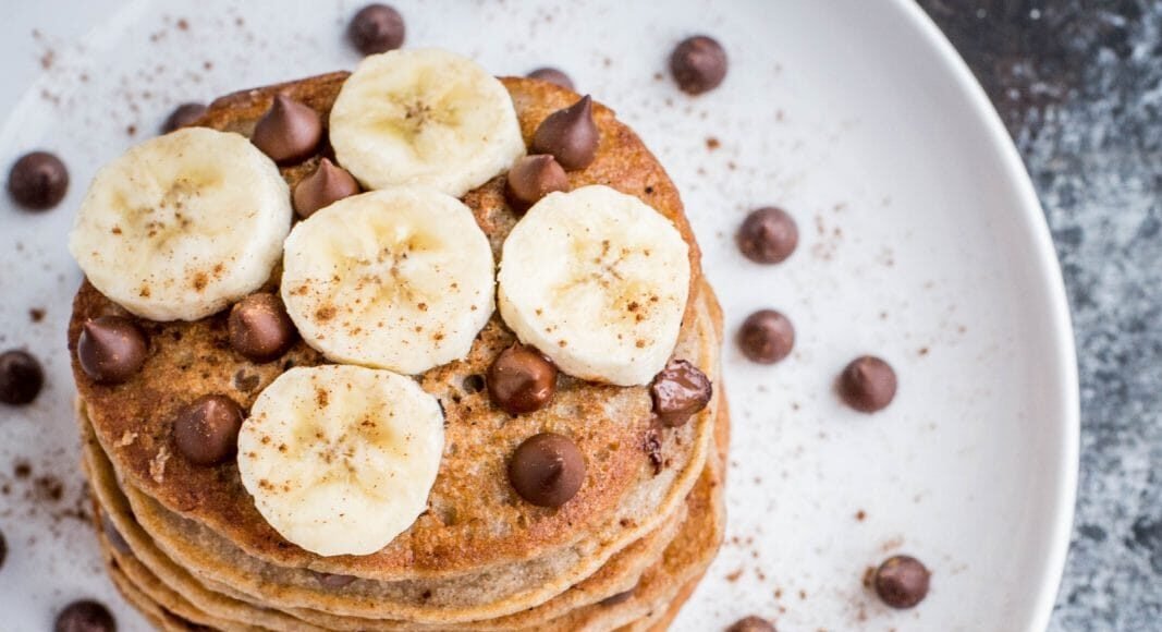 15 Eggless, Dairy-Free Banana Pancakes You Need to Try! – One Green Planet