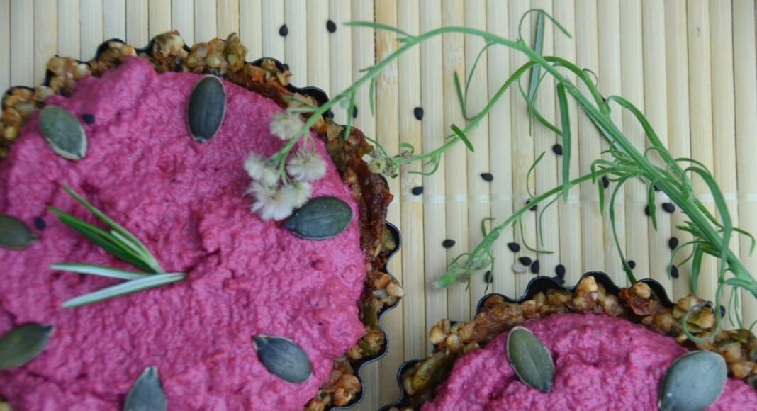 Vibrant Raw Beetroot and Rosemary Tarts [Vegan, Gluten-Free] – One Green Planet