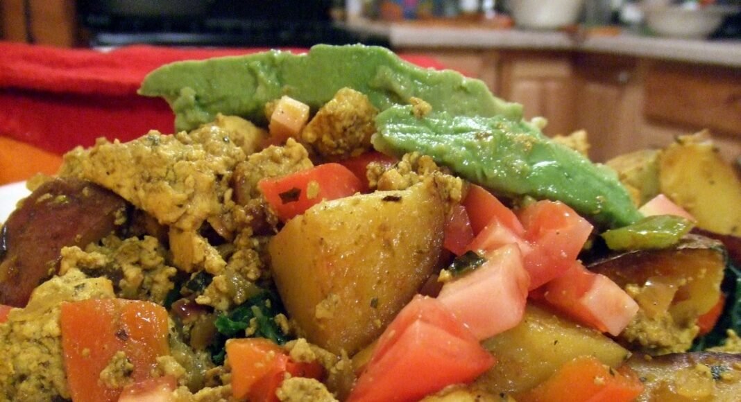 Southwestern Tofu Scramble [Vegan] – One Green Planet