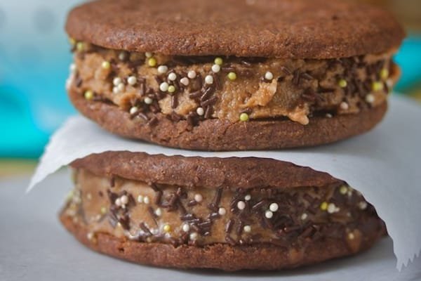 Mocha Ice Cream Sandwiches [Vegan, Gluten-Free] – One Green Planet