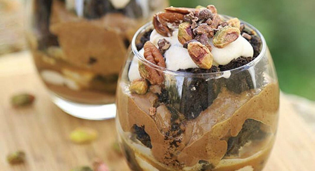 Indulge in 5 Decadent Dairy-Free Chocolatey Parfaits You’ll Love! – One Green Planet