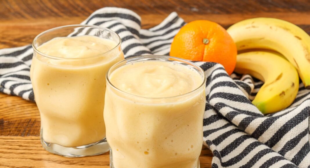 The Easiest Smoothie Ever - Barefeet in the Kitchen