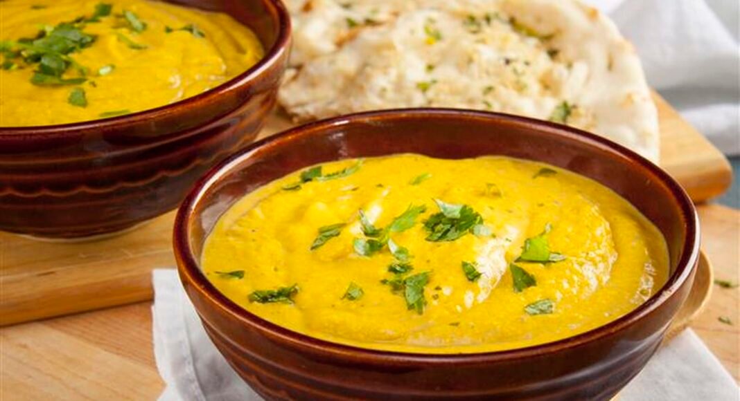 Coconut and Chickpea Mulligatawny Soup [Vegan] – One Green Planet