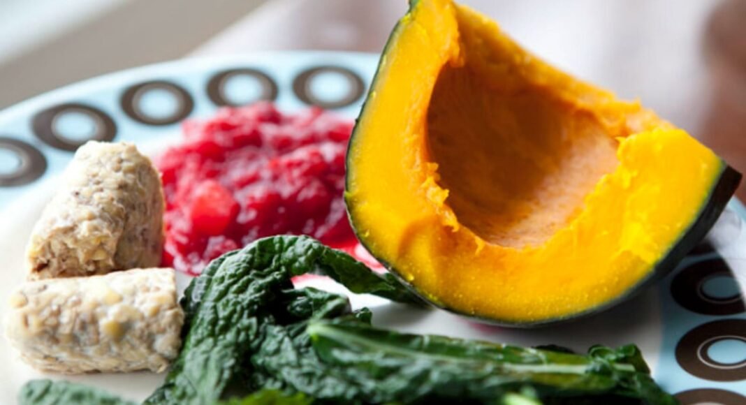 Cranberry-Pineapple Sauce [Vegan] – One Green Planet