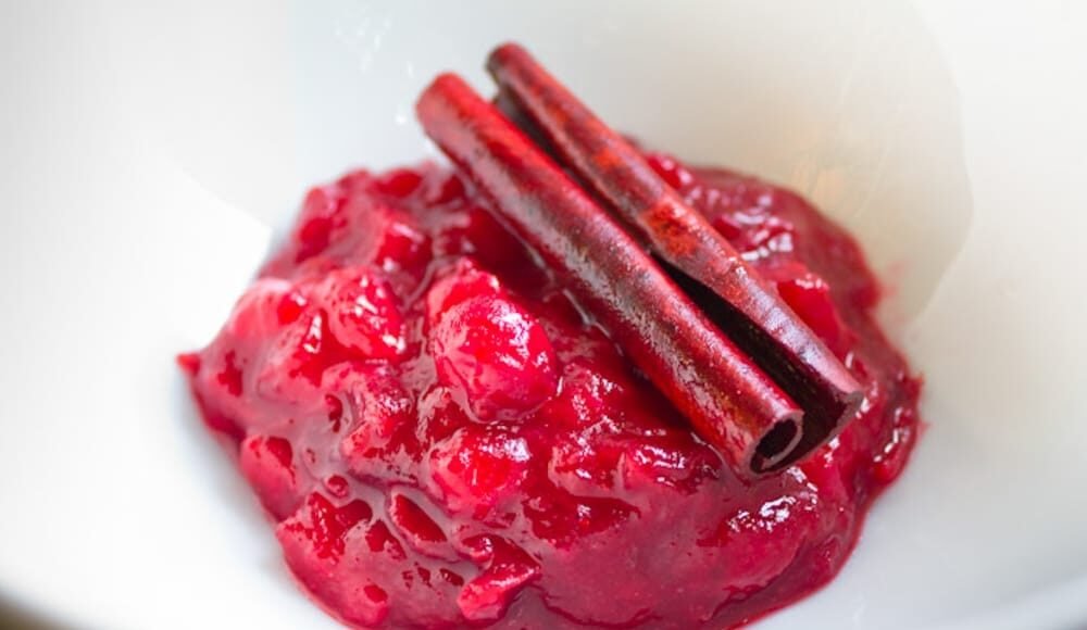 Spiced Cranberry, Ginger, and Pear Sauce [Vegan] – One Green Planet