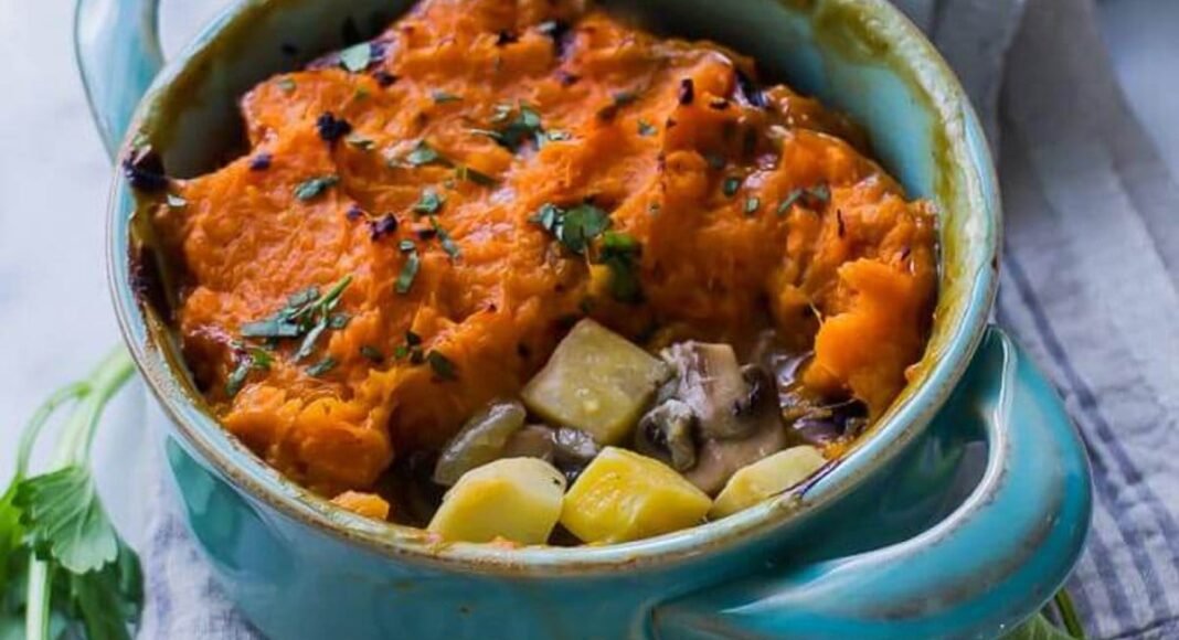 Warm Hearts with 15 Comforting Shepherd’s Pie This Holiday – One Green Planet